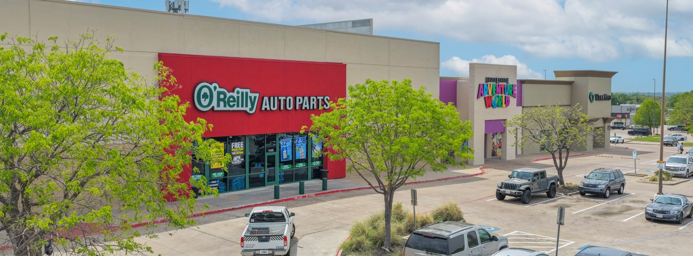 Limited partnership acquires key Arlington center