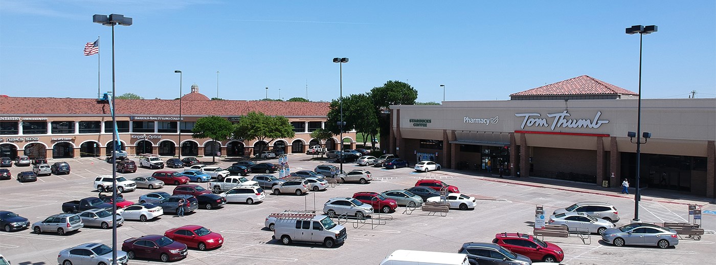 Partnership acquires Dallas retail center