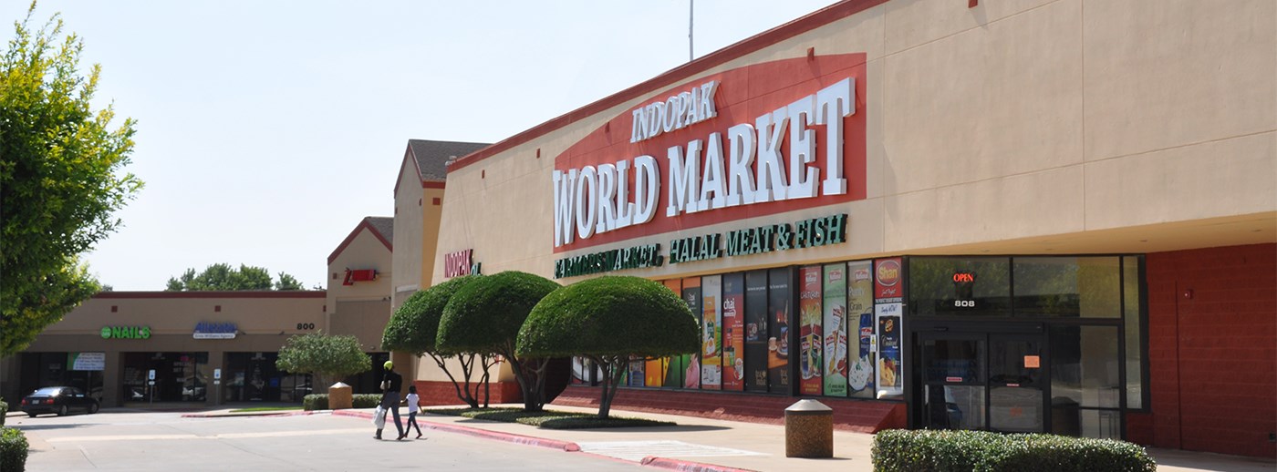 Weitzman negotiates sale of DFW retail center
