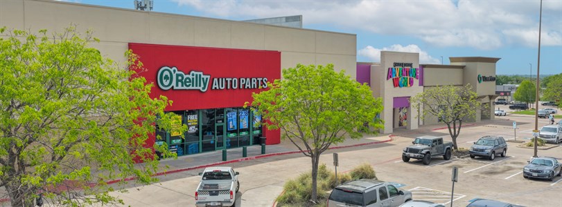 Limited partnership acquires key Arlington center