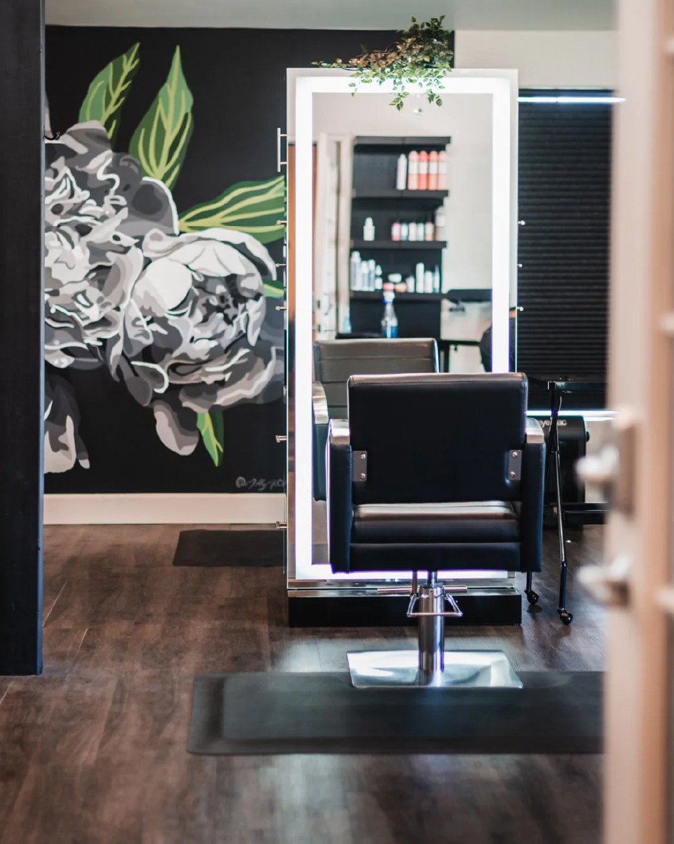 LUXE Lounge Nail Salon & Spa